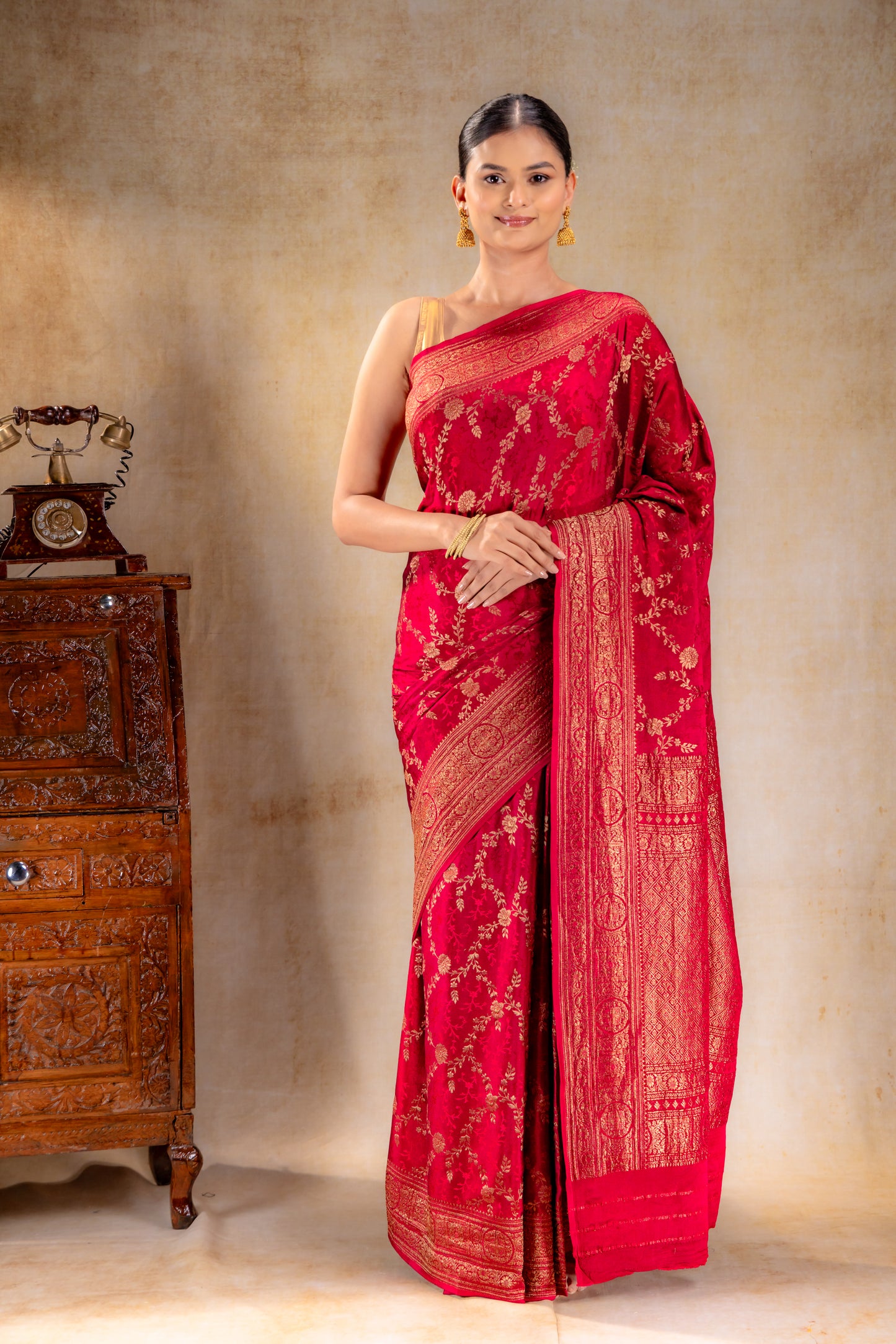 Deep Red Vat-Dyed Silk Saree with Antique Zari Border – Festive Banarasi Drape
