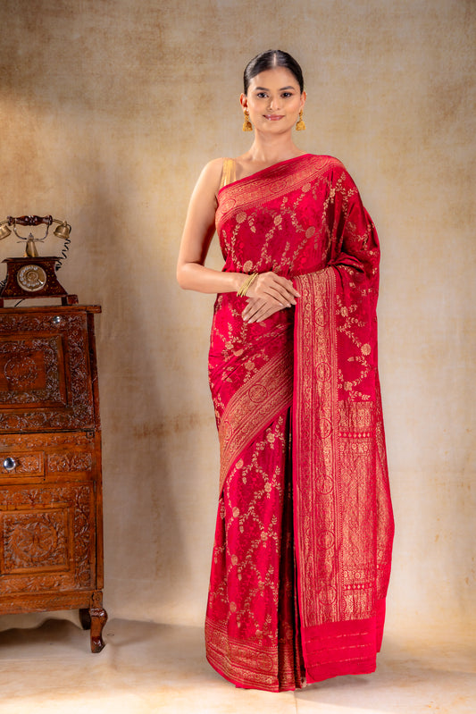 Deep Red Vat-Dyed Silk Saree with Antique Zari Border – Festive Banarasi Drape