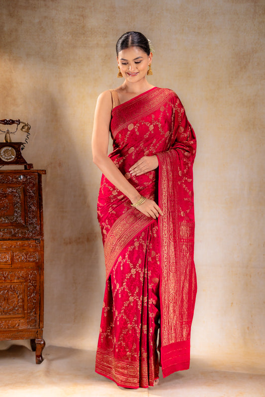 Deep Red Vat-Dyed Silk Saree with Antique Zari Border – Festive Banarasi Drape