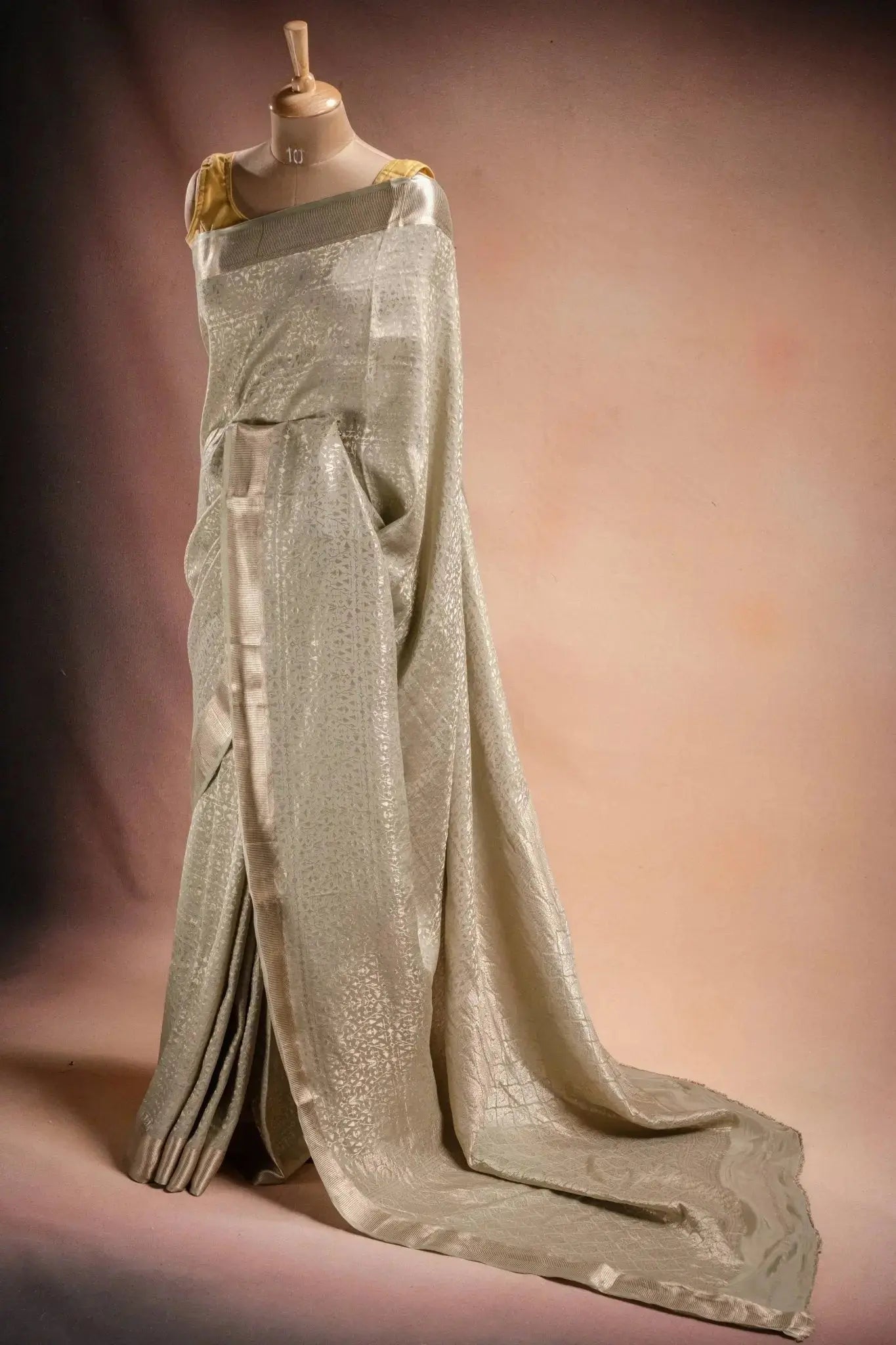Beige Mysore Crepe Silk Saree that-saree-shop.myshopify.com