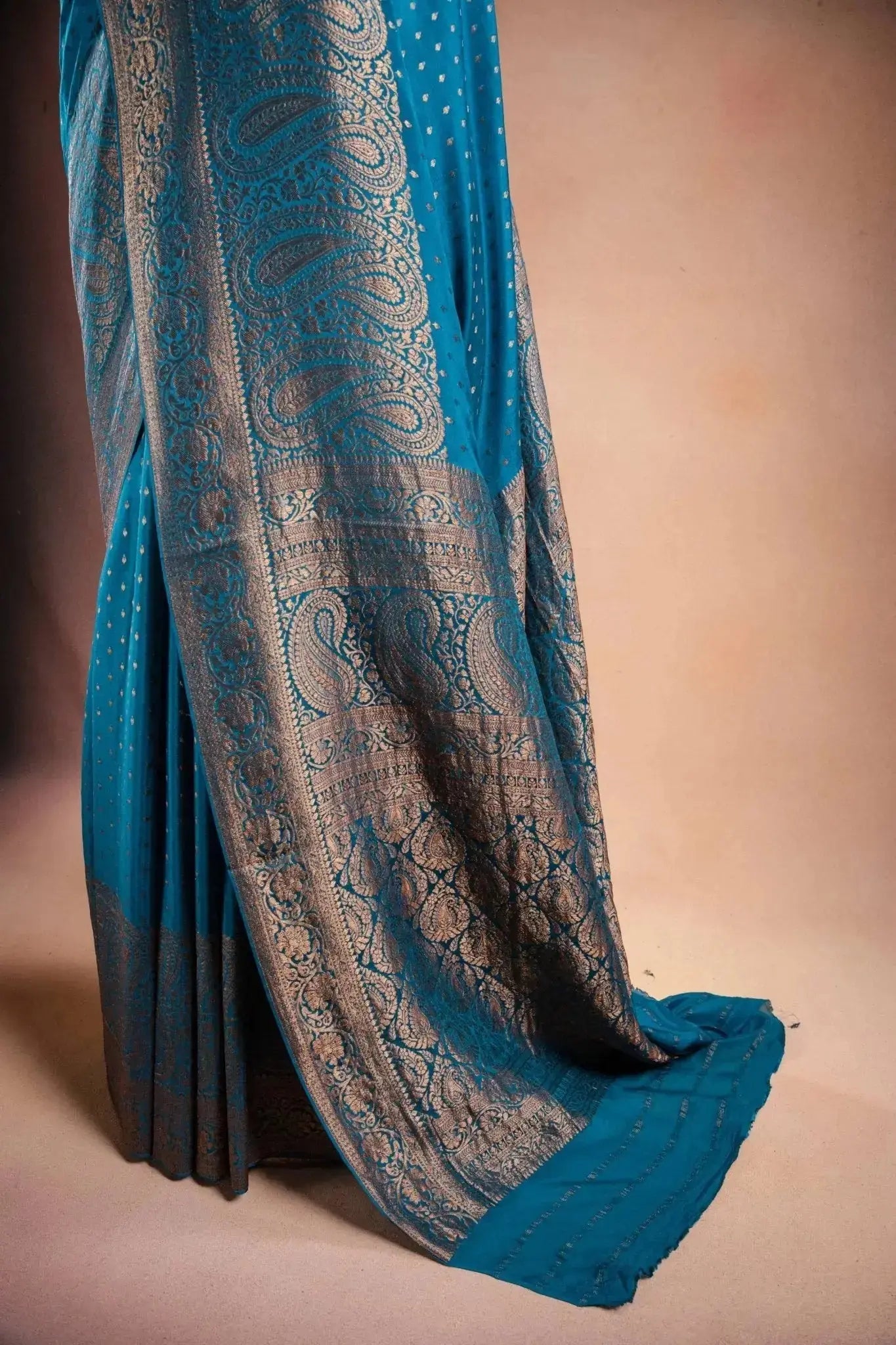 Blue Crepe Silk Saree with Paisley Zari Border that-saree-shop.myshopify.com
