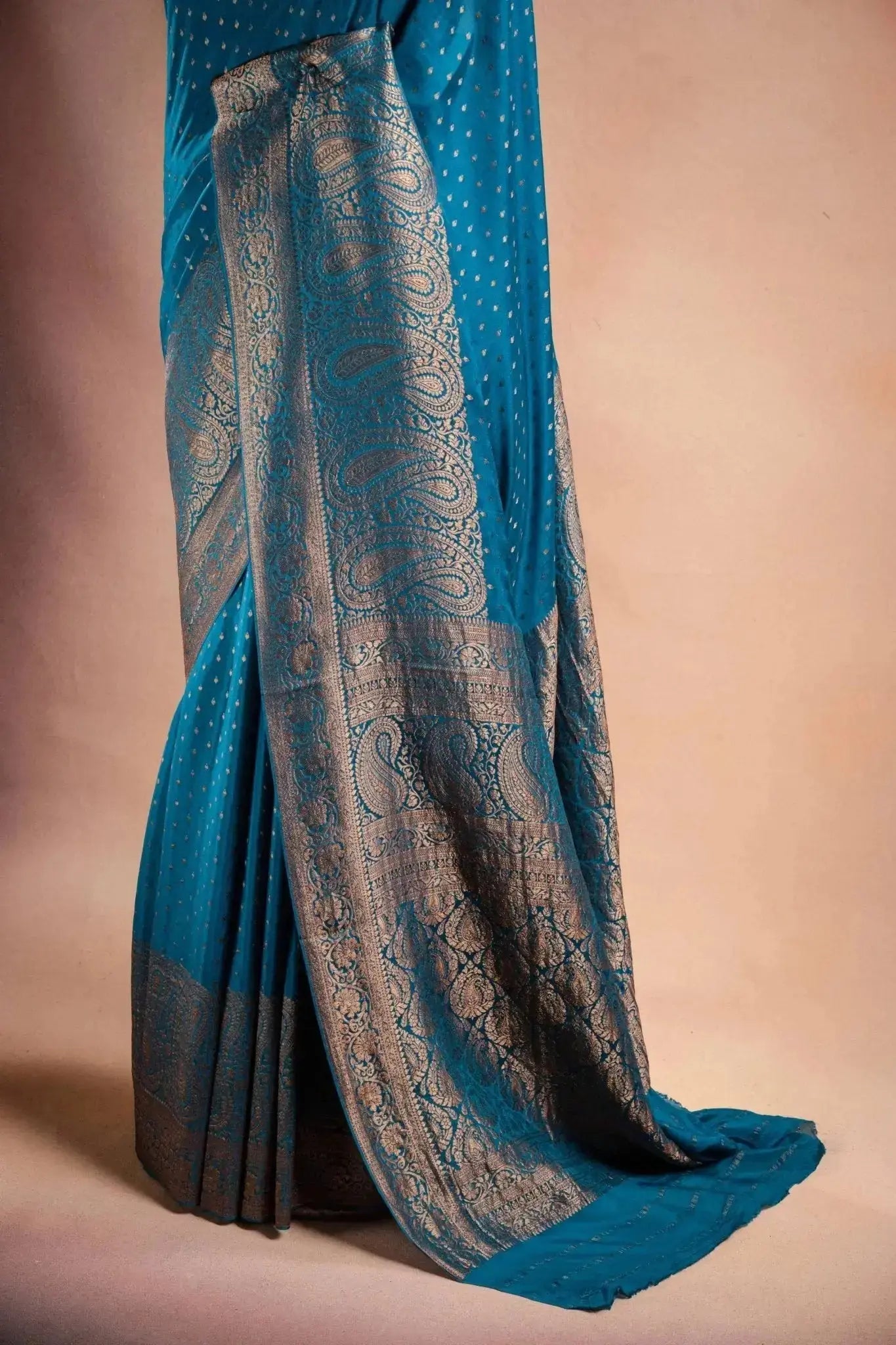 Blue Crepe Silk Saree with Paisley Zari Border that-saree-shop.myshopify.com