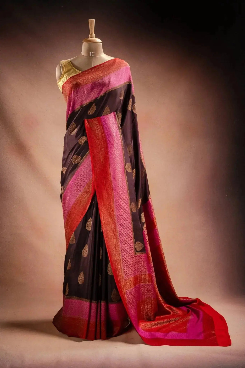 Chocolate Brown Crepe Silk Saree with Pink-Red Contrast Border and Zari Buttas that-saree-shop.myshopify.com