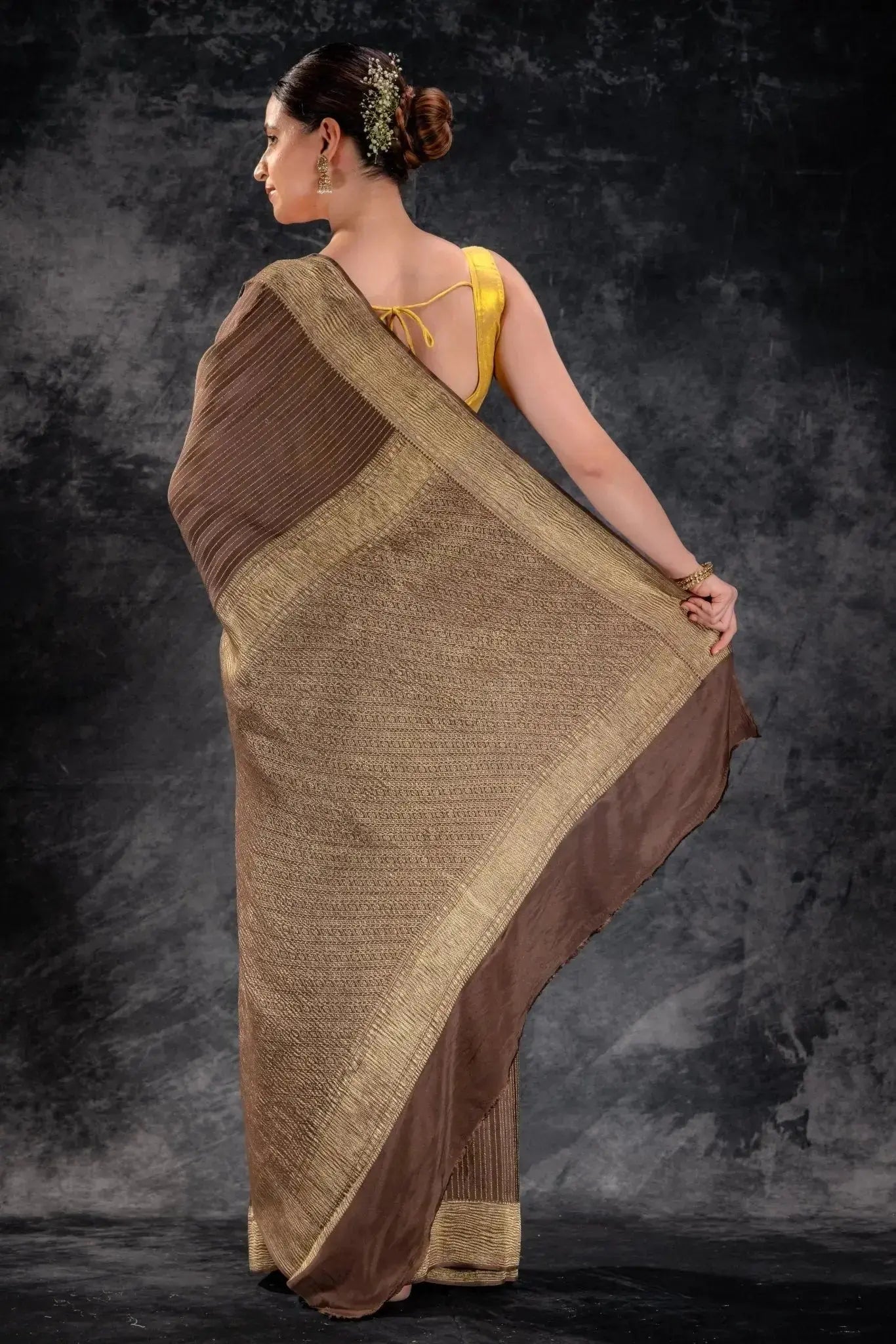 Cocoa Brown Crepe Silk Saree with Zari Stripes and Crushed Border that-saree-shop.myshopify.com