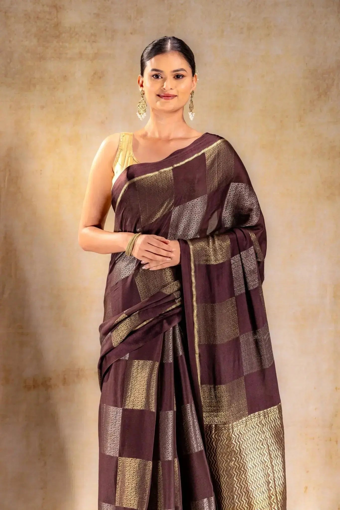 Coffee Brown Crepe Silk Saree with Dual Zari Floral Boxes With Satin Border that-saree-shop.myshopify.com
