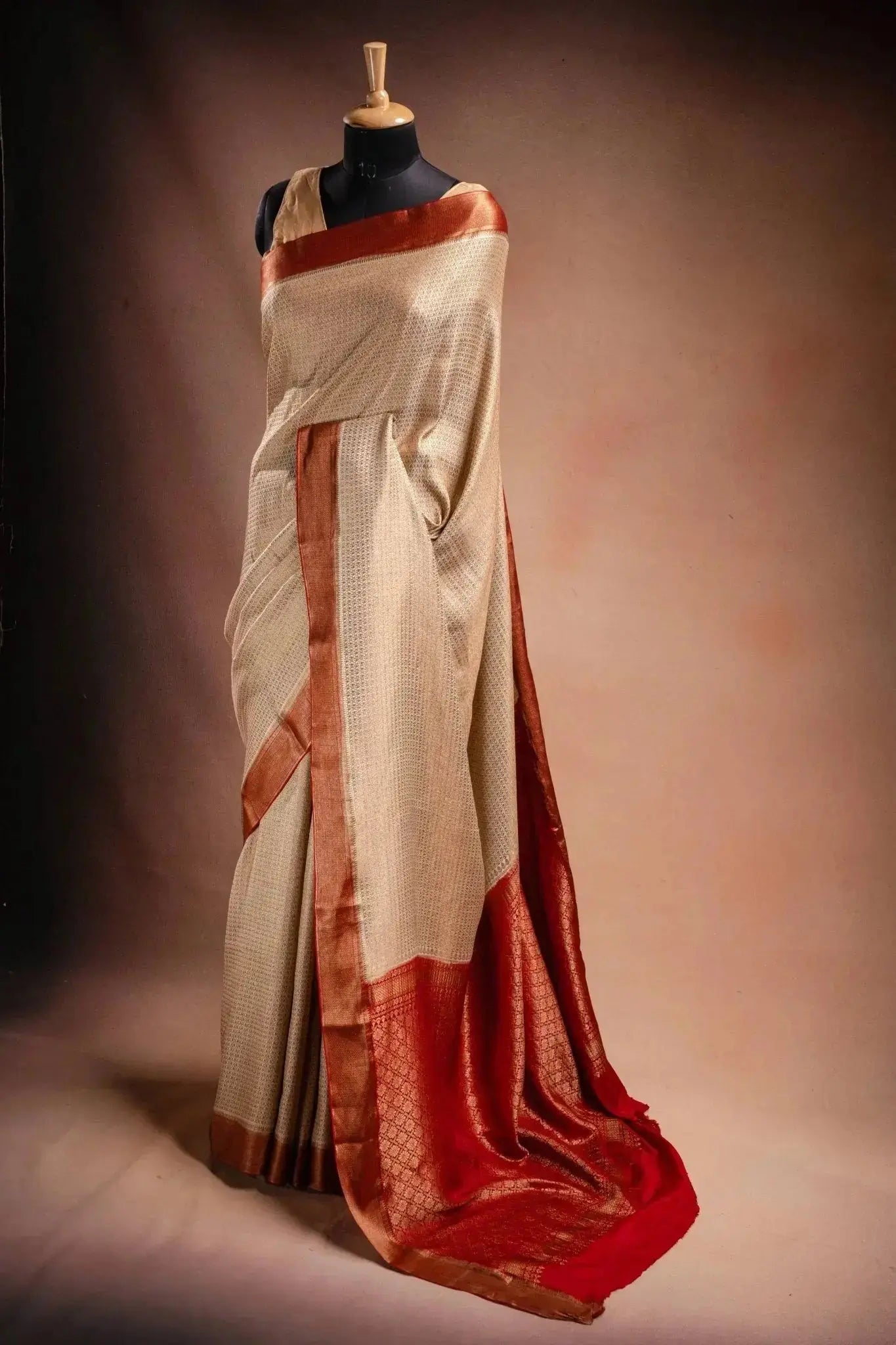 Cream Dual Tone Crepe Silk Saree that-saree-shop.myshopify.com