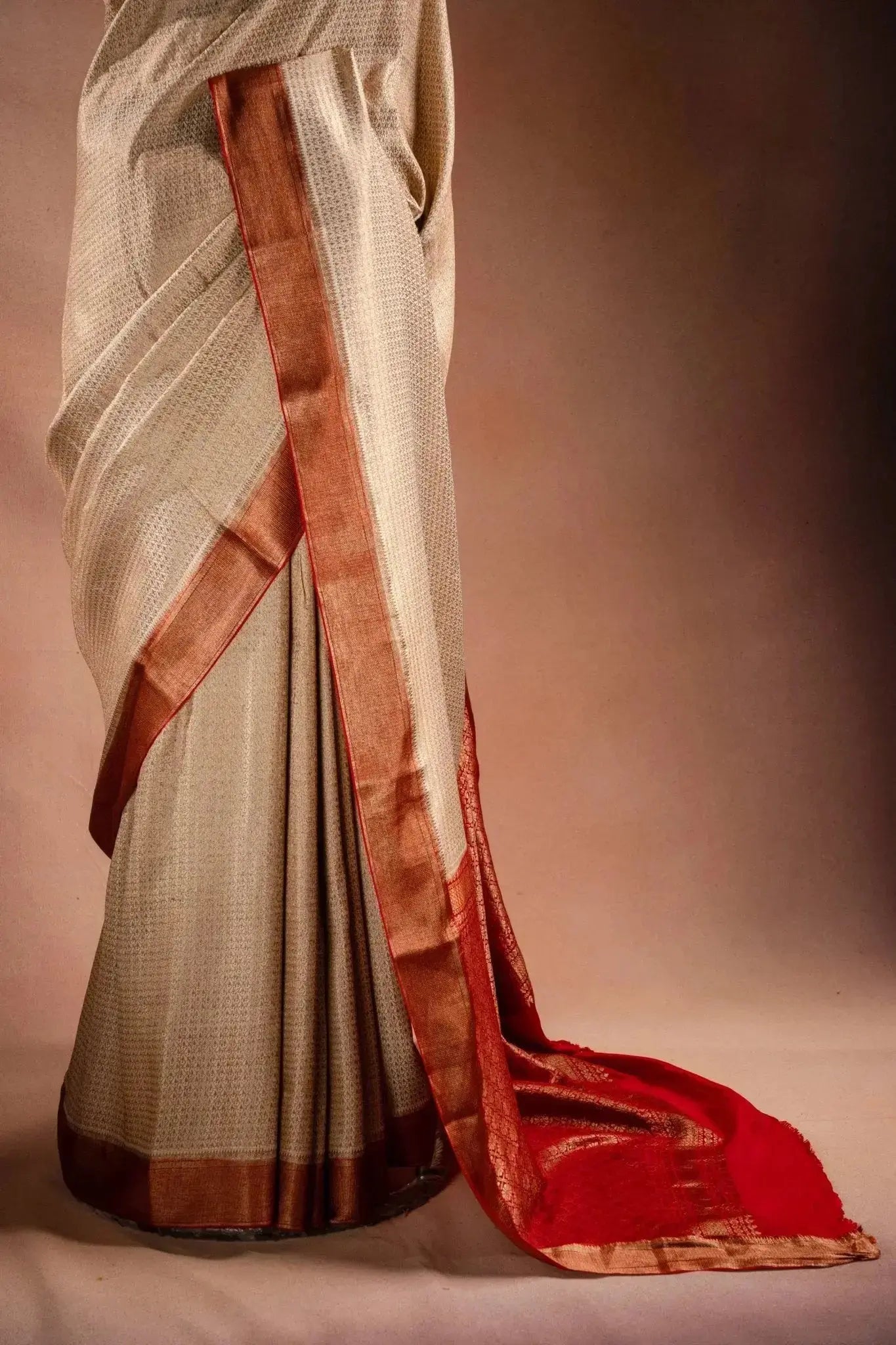 Cream Dual Tone Crepe Silk Saree that-saree-shop.myshopify.com