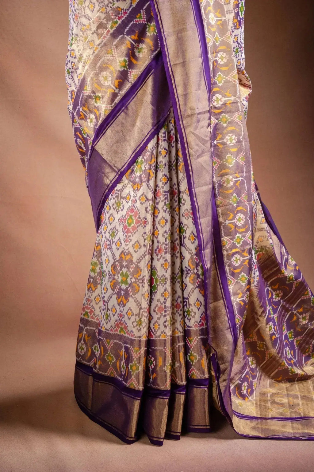 Cream Pochampally Saree with Purple Border that-saree-shop.myshopify.com