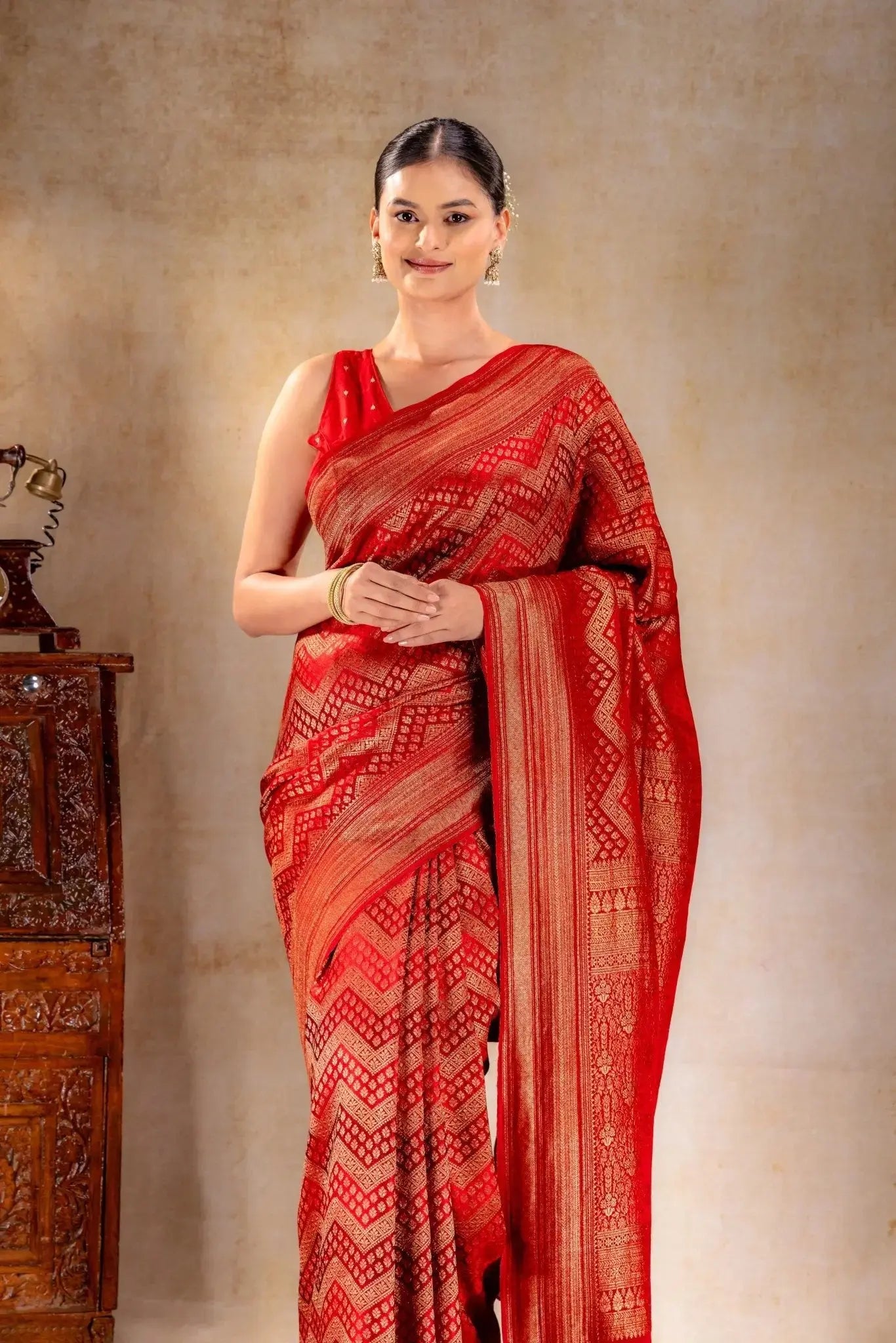 Deep Red Crepe Silk Saree Vat Dyed with Antique Zari Border that-saree-shop.myshopify.com