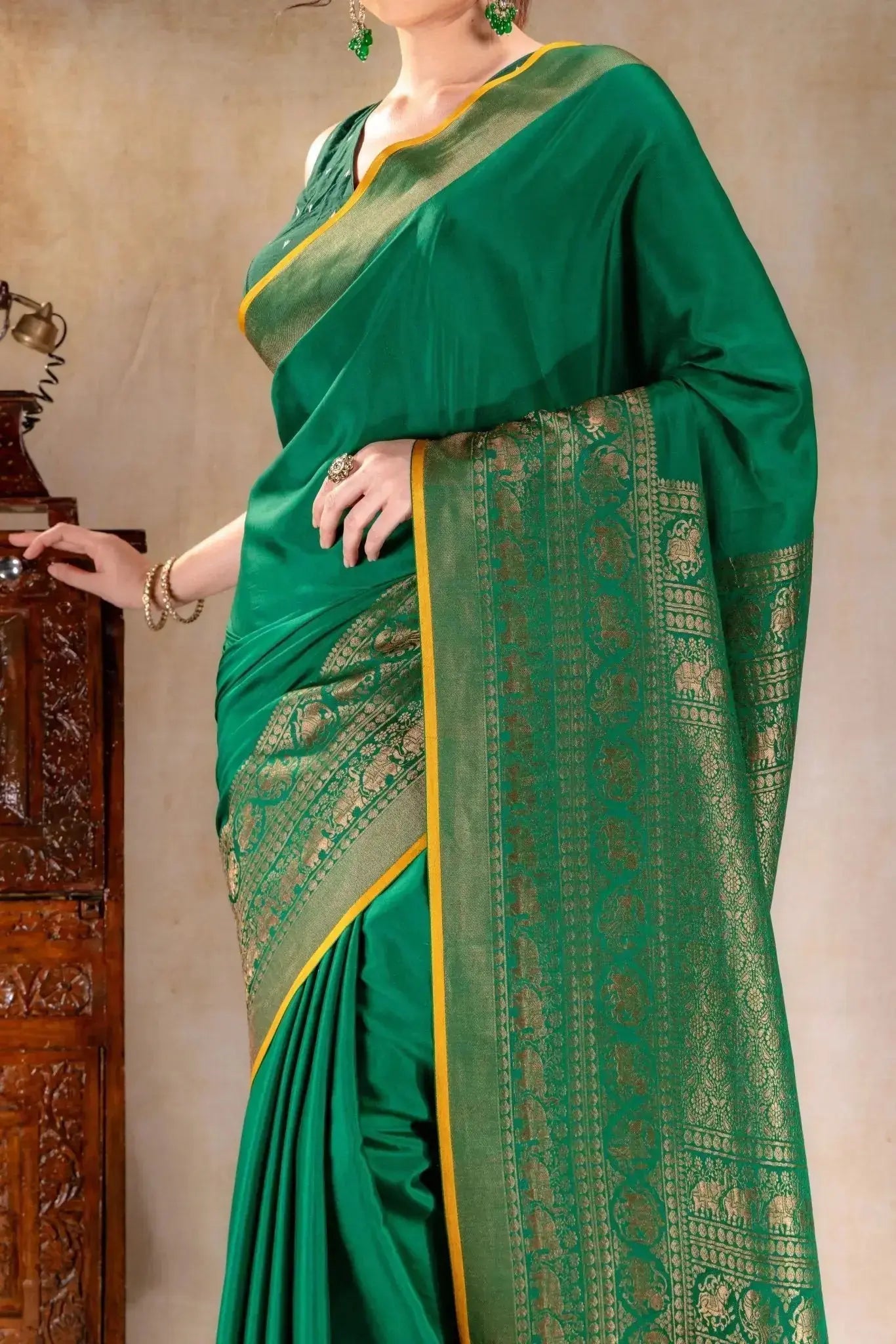 Emerald Green Crepe Silk Saree with Antique Elephant Zari Border that-saree-shop.myshopify.com