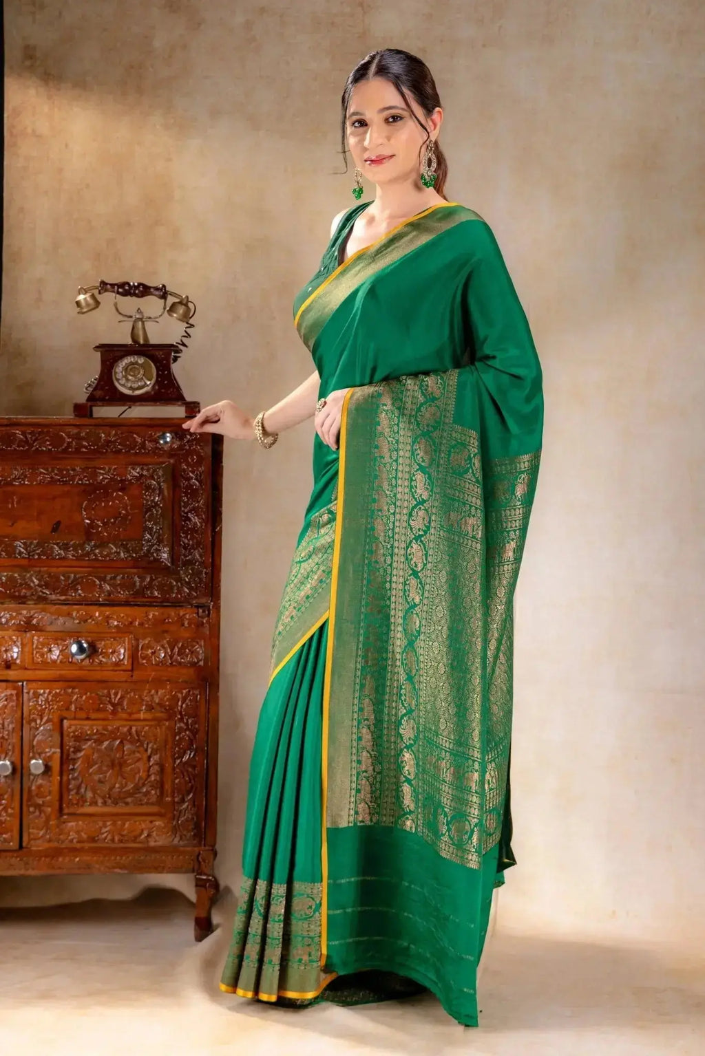 Emerald Green Crepe Silk Saree with Antique Elephant Zari Border that-saree-shop.myshopify.com