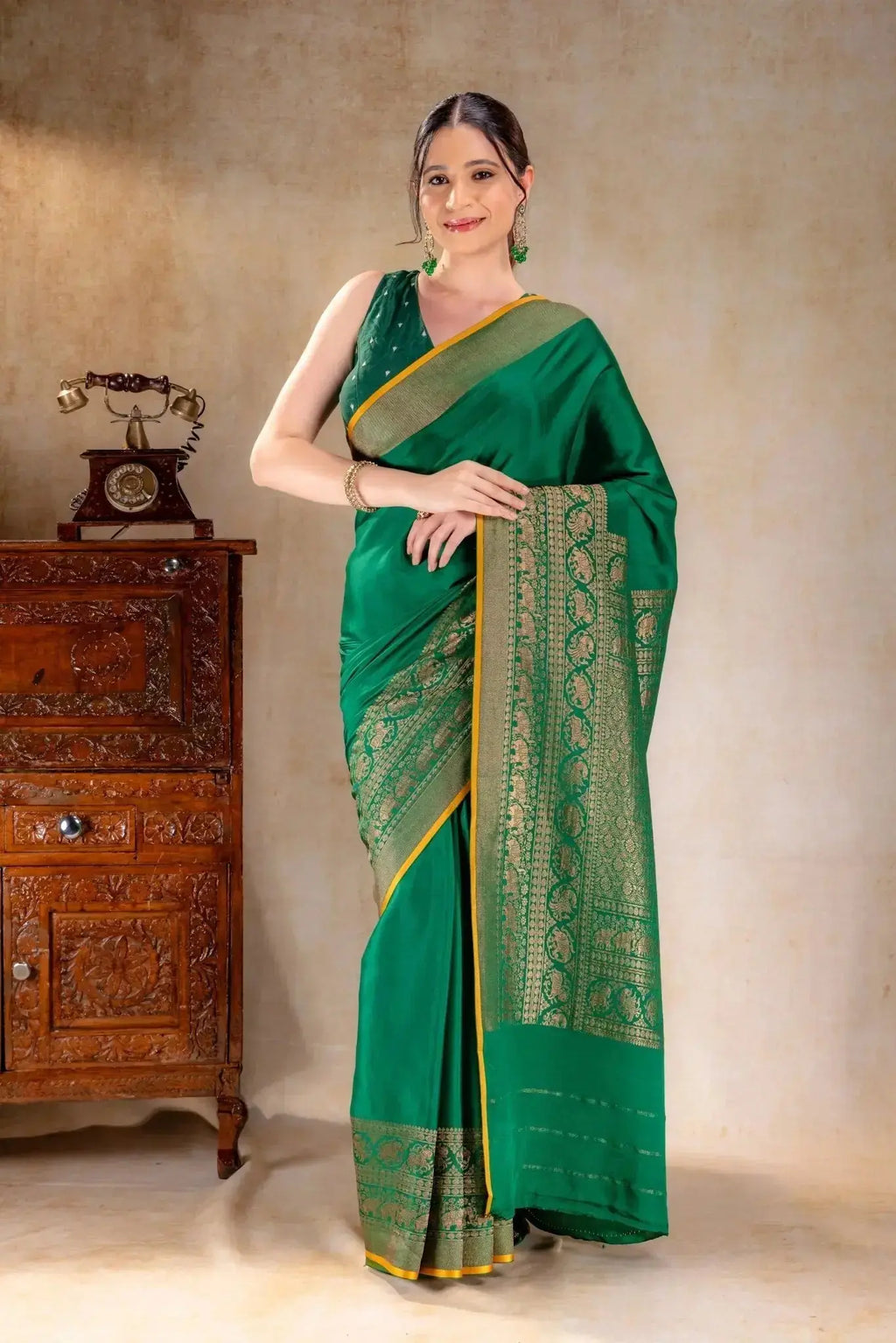 Emerald Green Crepe Silk Saree with Antique Elephant Zari Border that-saree-shop.myshopify.com