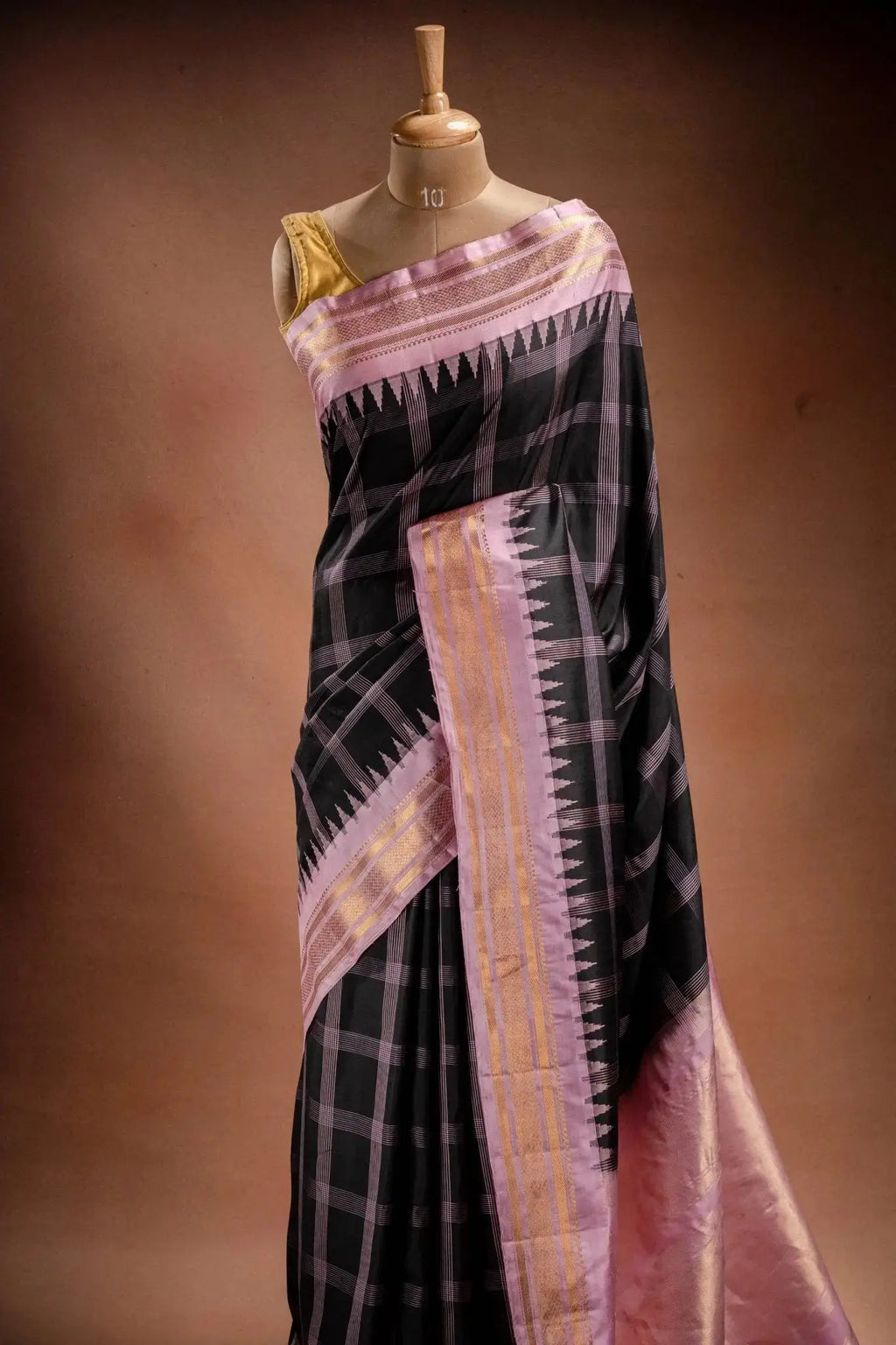 Gadwal Silk Black with Pink Border Checked Saree that-saree-shop.myshopify.com