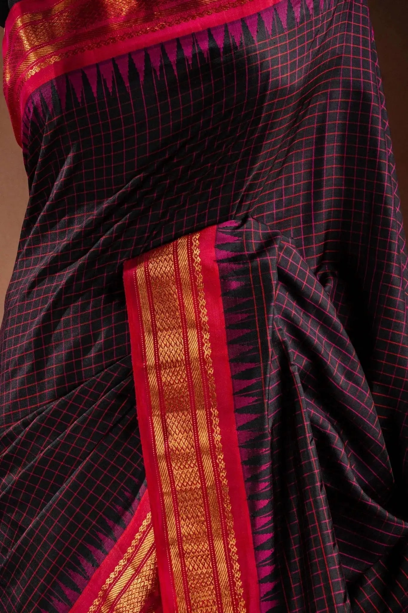 Gadwal Silk Black with Red Checked Saree that-saree-shop.myshopify.com