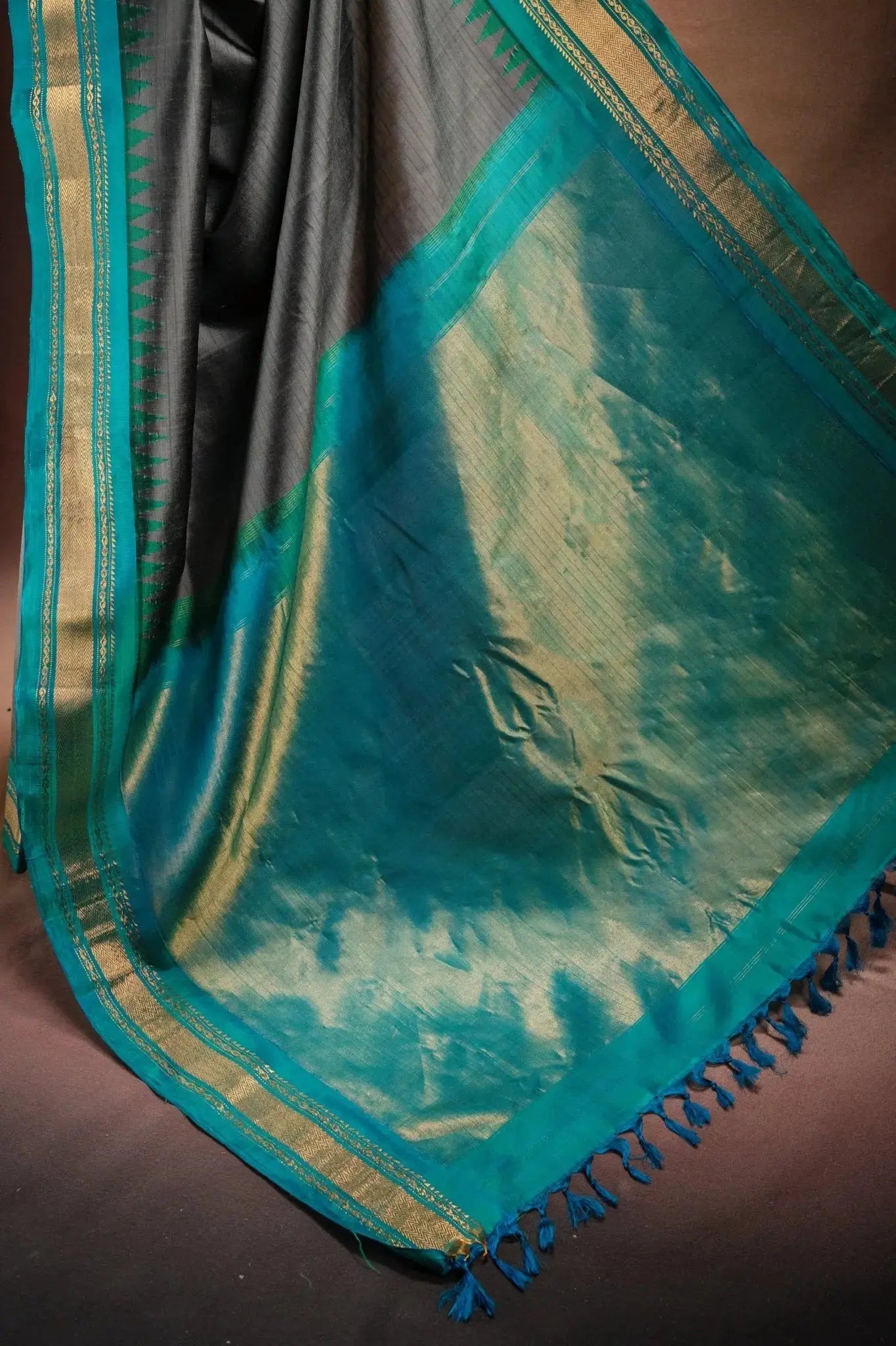 Gadwal Silk Grey with Teal Border Saree that-saree-shop.myshopify.com