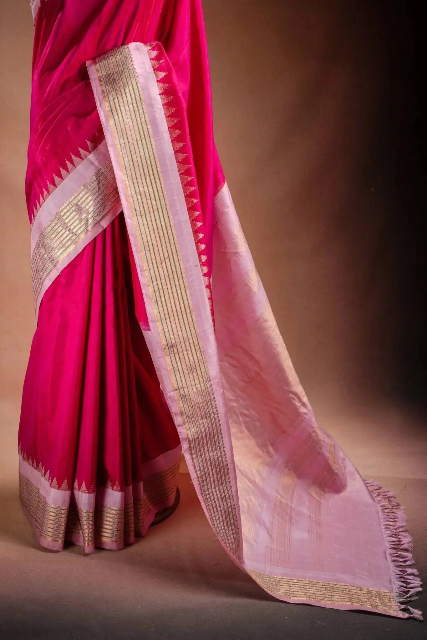 Gadwal Silk Pink with Light Pink Border Saree that-saree-shop.myshopify.com