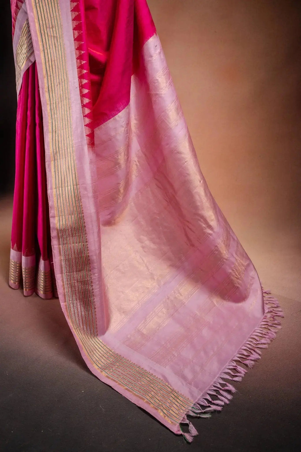 Gadwal Silk Pink with Light Pink Border Saree that-saree-shop.myshopify.com