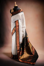 Gadwal Silk White with Black and Red Border Saree that-saree-shop.myshopify.com