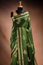Green Crepe Silk Saree with Double Mispick Zari Roses that-saree-shop.myshopify.com