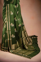 Green Crepe Silk Saree with Double Mispick Zari Roses that-saree-shop.myshopify.com