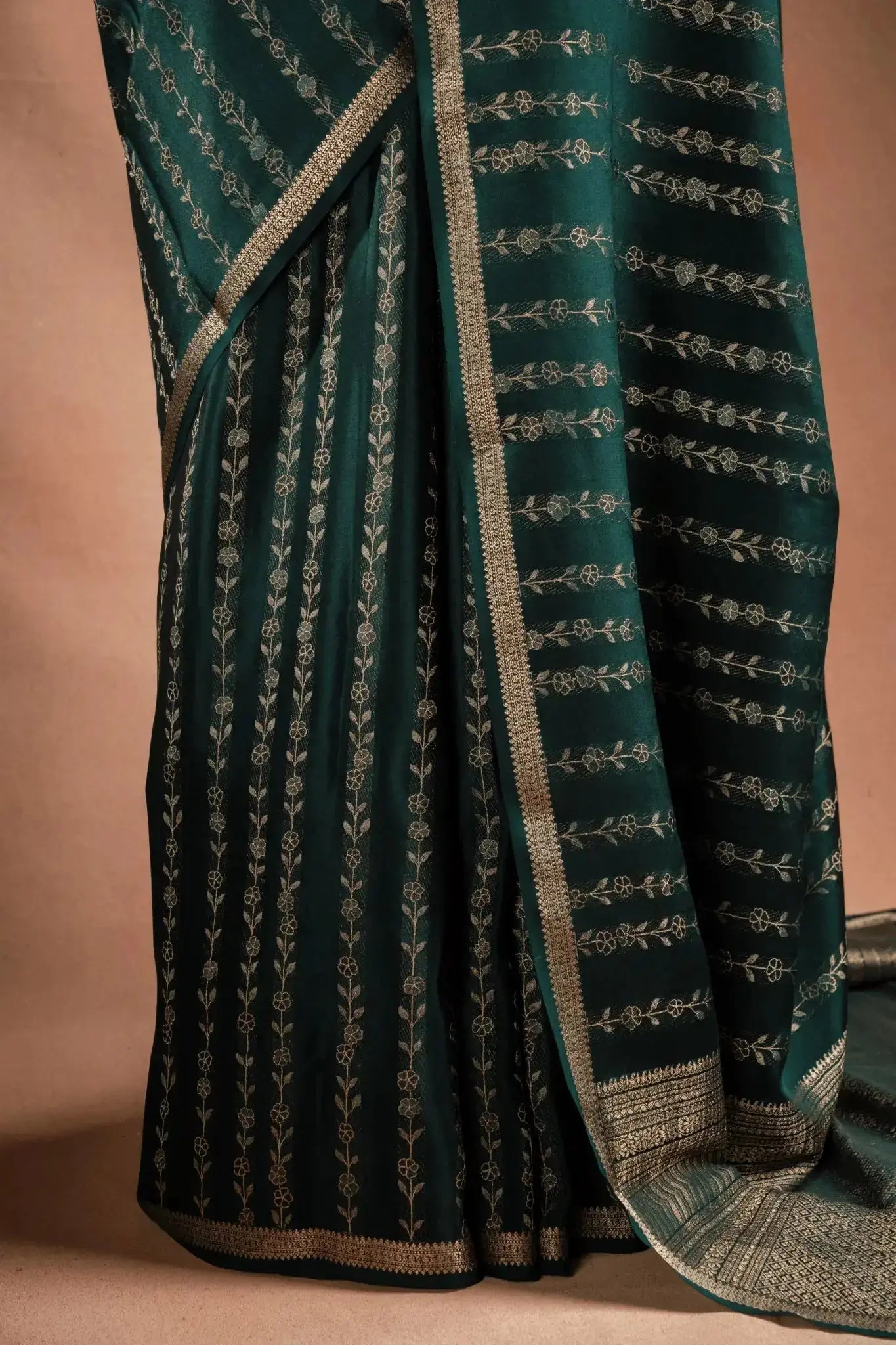 Green Crepe Silk Saree with Floral Zari Stripes that-saree-shop.myshopify.com