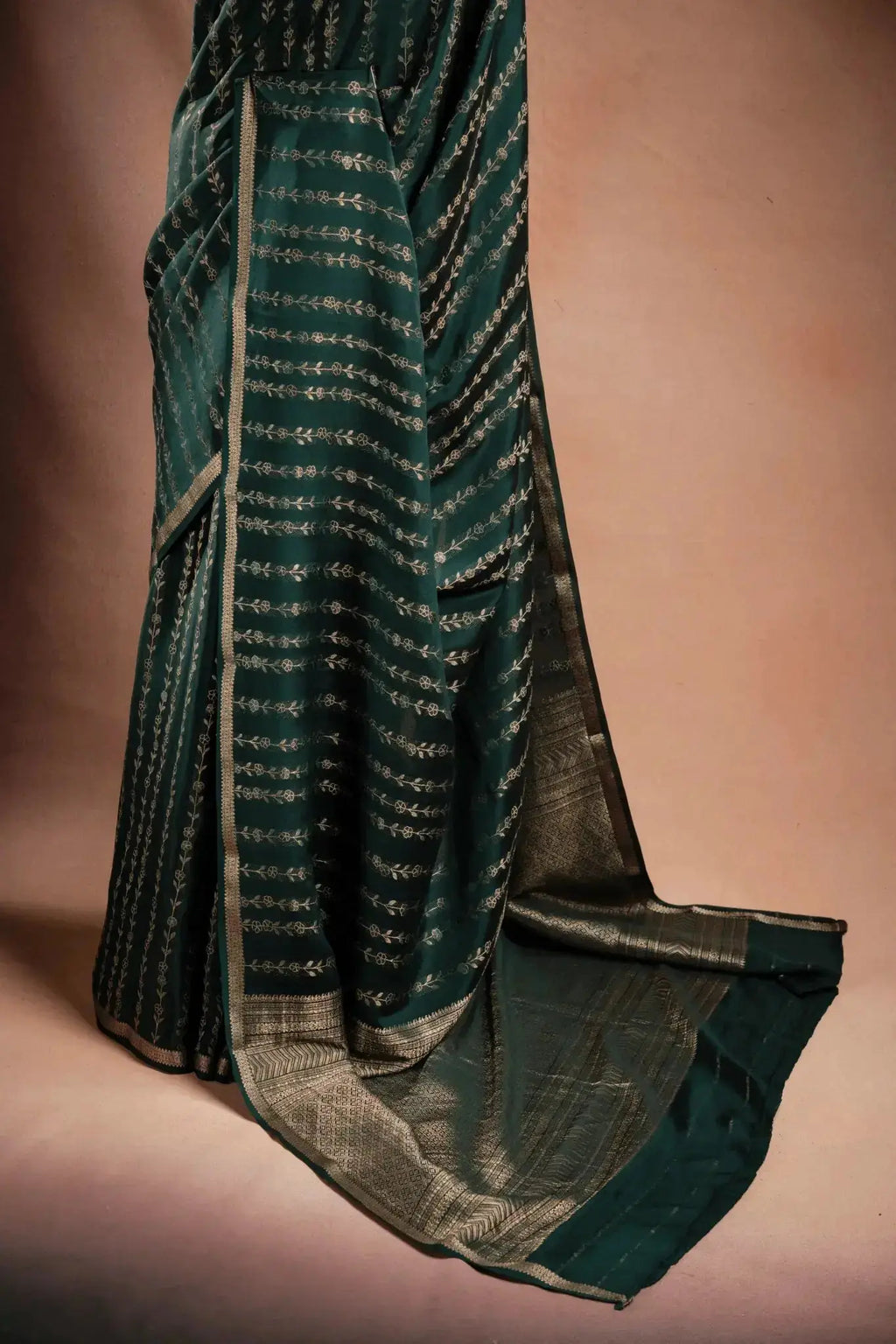 Green Crepe Silk Saree with Floral Zari Stripes that-saree-shop.myshopify.com