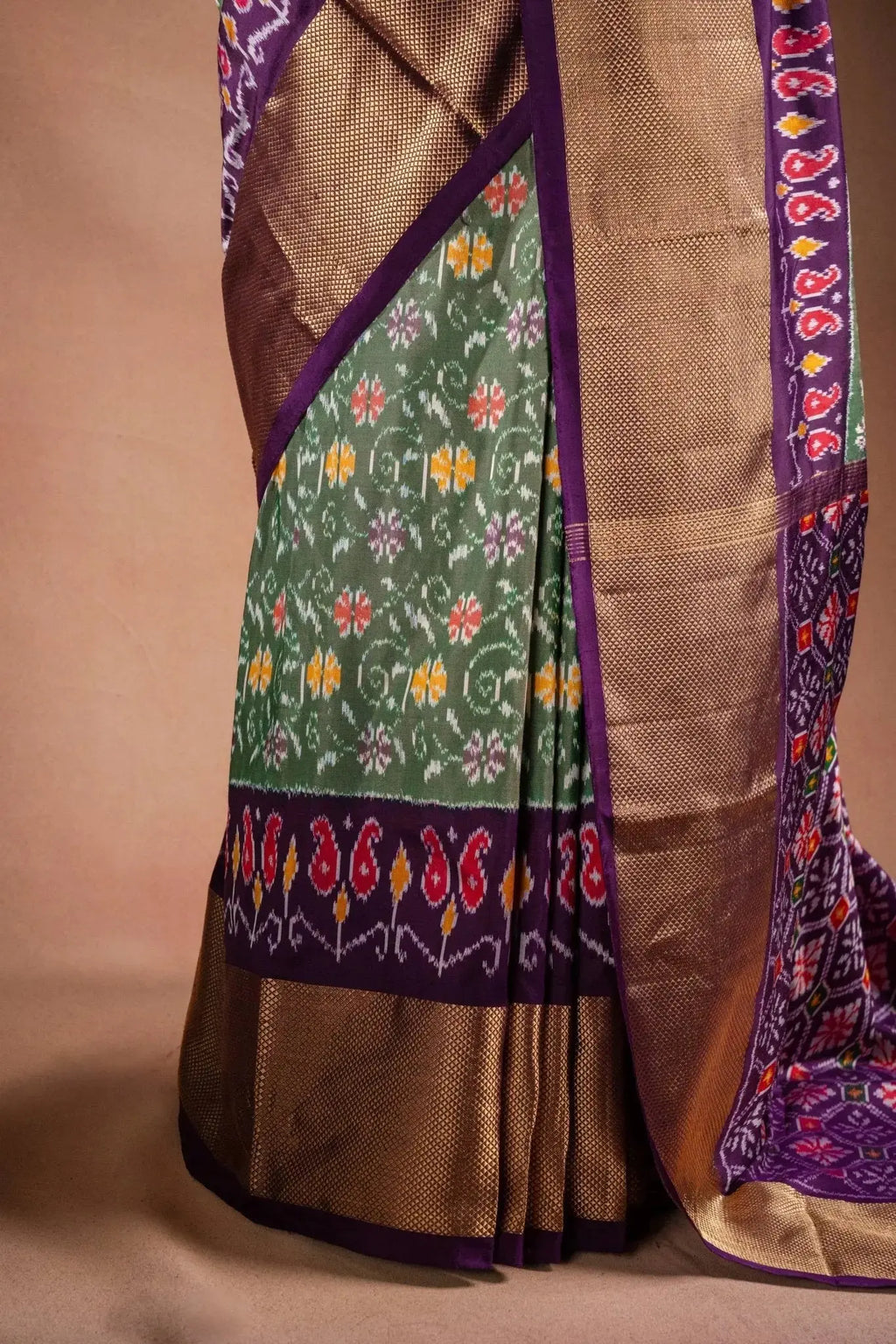 Green Pochampally Saree with Purple Border that-saree-shop.myshopify.com