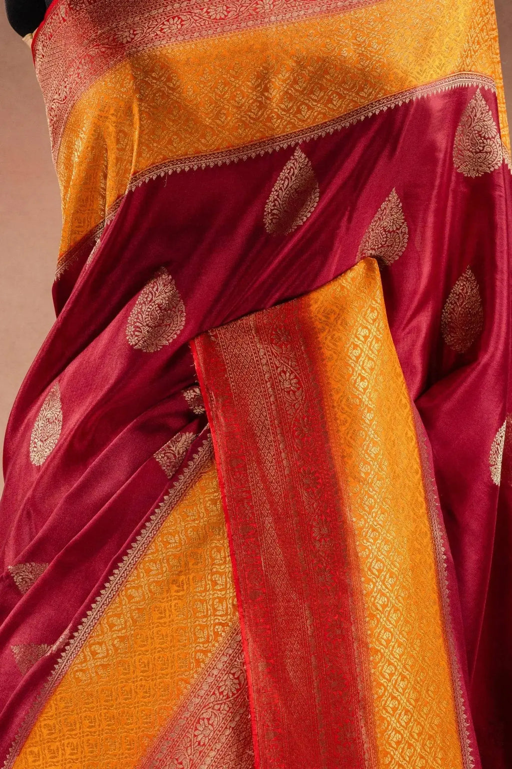 Maroon and Mustard Crepe Silk Saree with Contrast Border that-saree-shop.myshopify.com
