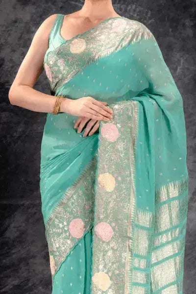 Meadow Green Georgette Saree with Zari Buttas and Embroidered Border that-saree-shop.myshopify.com