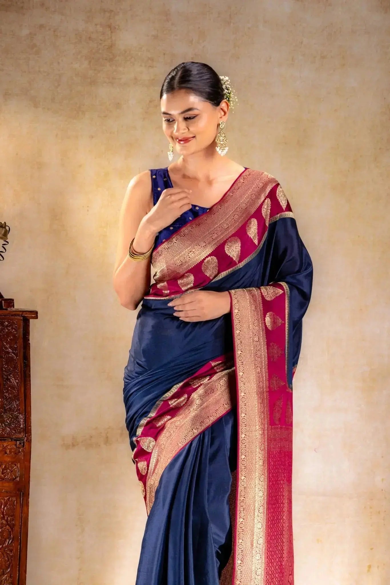 Navy Blue Crepe Saree with Maroon Zari Pallu and Border that-saree-shop.myshopify.com