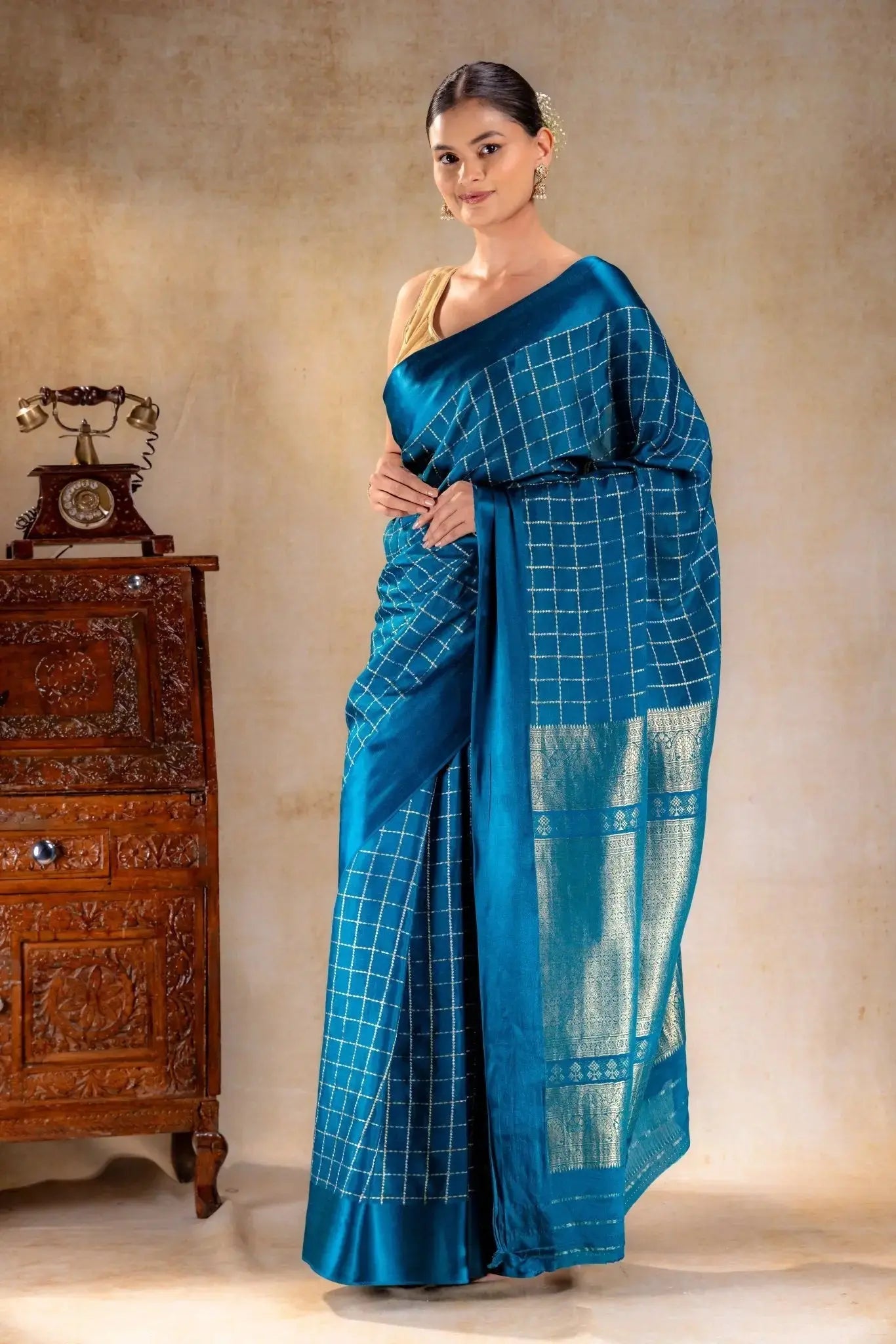 Peacock Teal Crepe Saree with Gold-Silver Check Lines with Satin Border that-saree-shop.myshopify.com