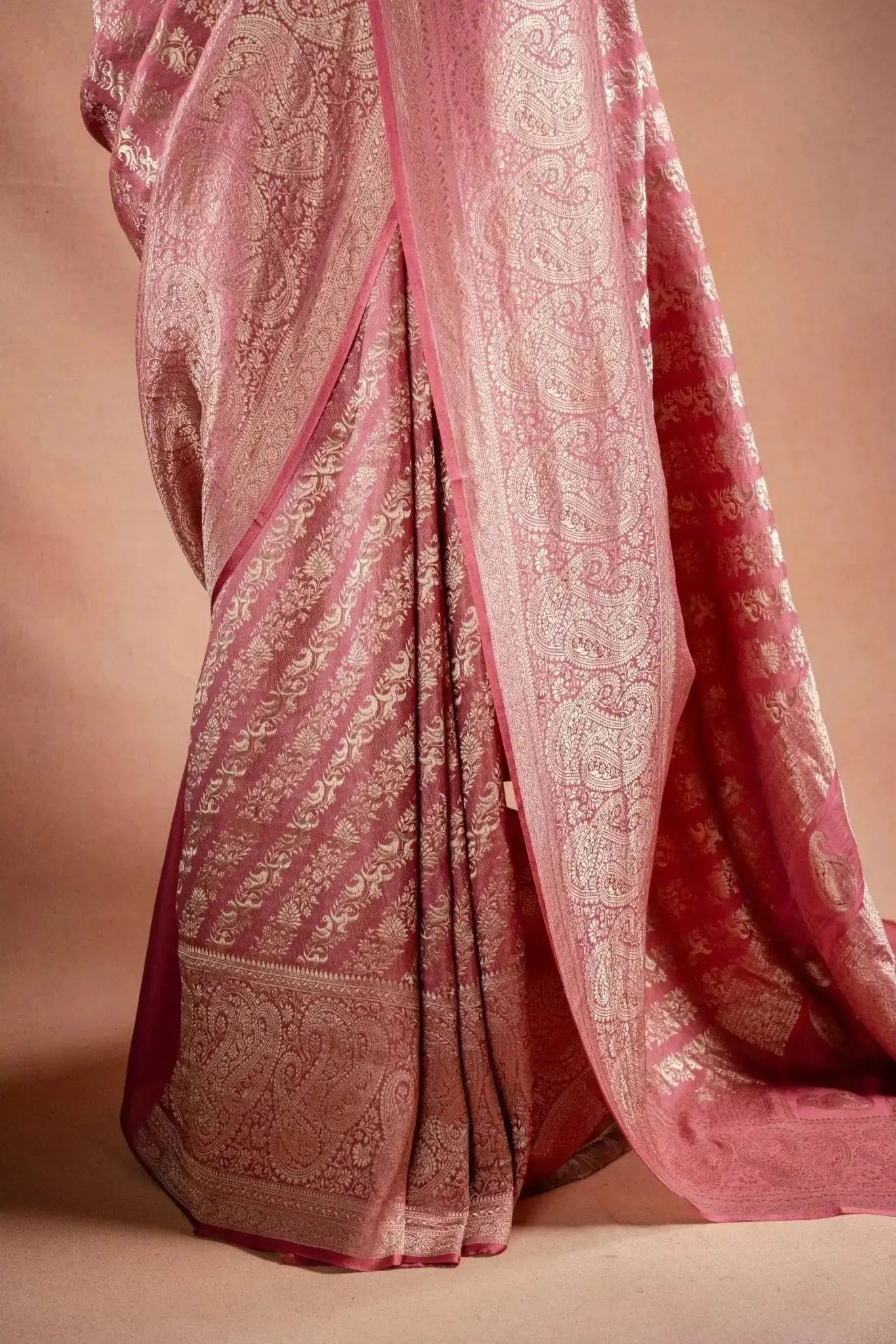 Pink Banarasi Silk Saree with Paisley Zari Weaving that-saree-shop.myshopify.com