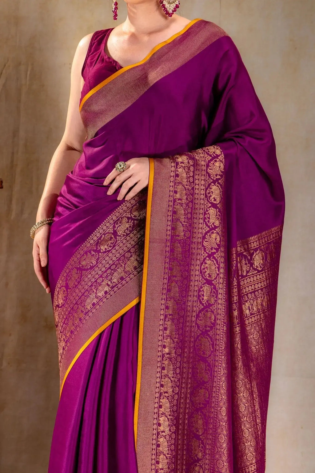 Plum Purple Crepe Silk Saree with Antique Zari Elephant Border that-saree-shop.myshopify.com