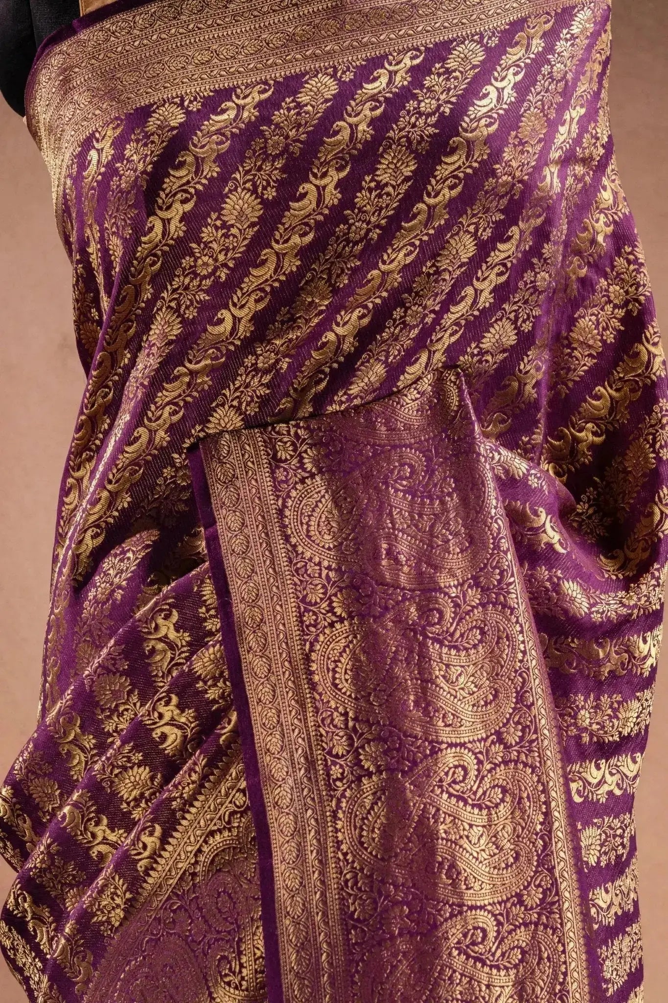 Purple Banarasi Silk Saree with Paisley Zari Weaving that-saree-shop.myshopify.com