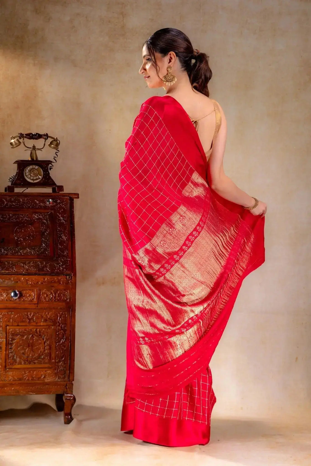 Rani Pink Crepe Saree with Gold-Silver Check Lines with Satin Border that-saree-shop.myshopify.com