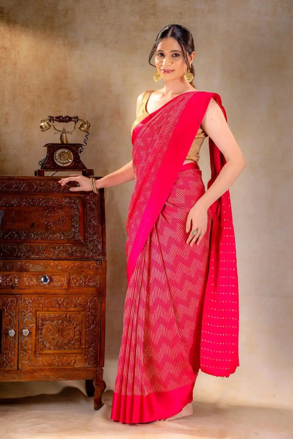 Rani Pink Crepe Silk Saree with Metallic ZigZag Weave and Satin Border that-saree-shop.myshopify.com