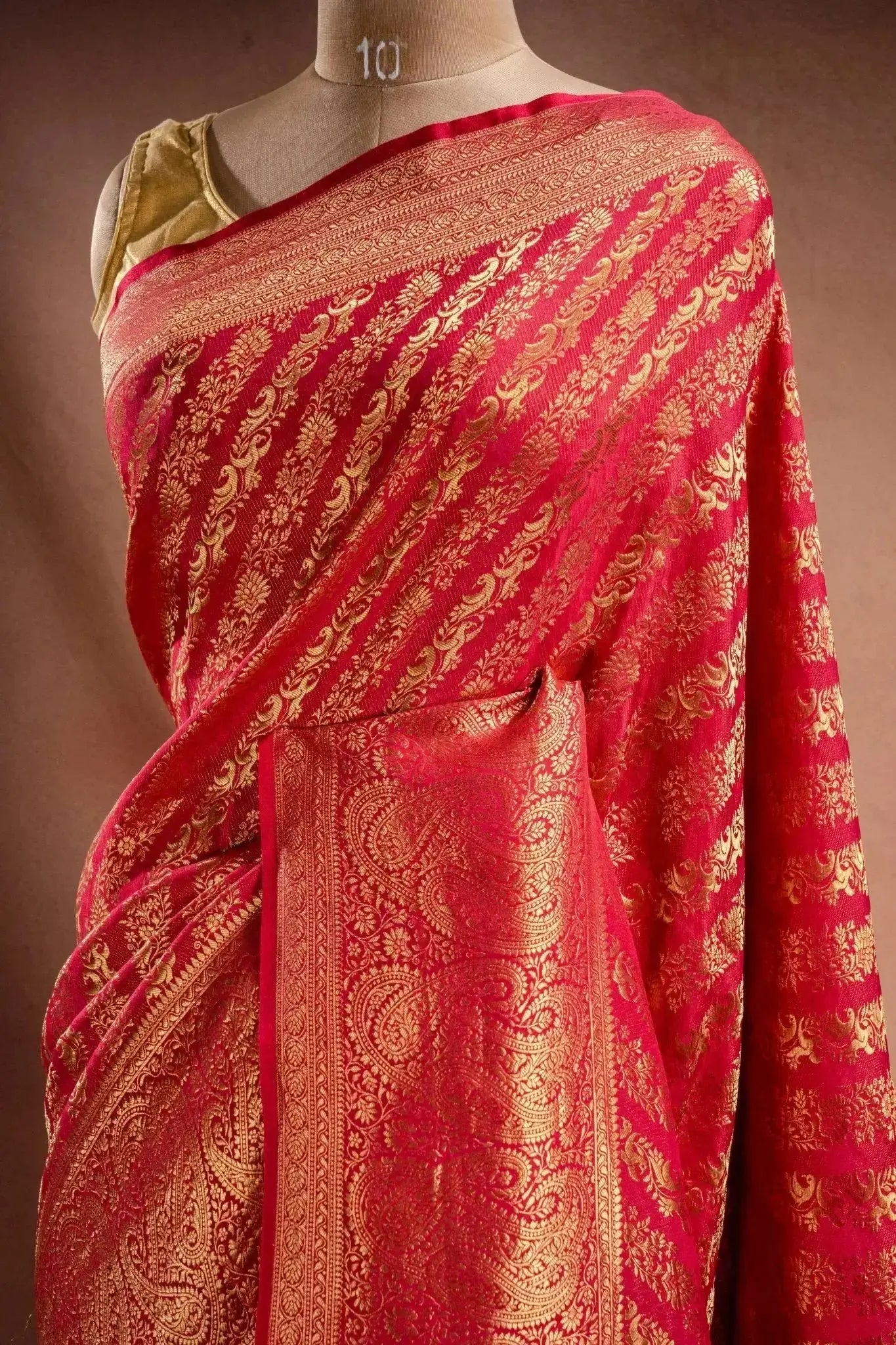 Rani Red Banarasi Silk Saree with Paisley Zari Weaving that-saree-shop.myshopify.com