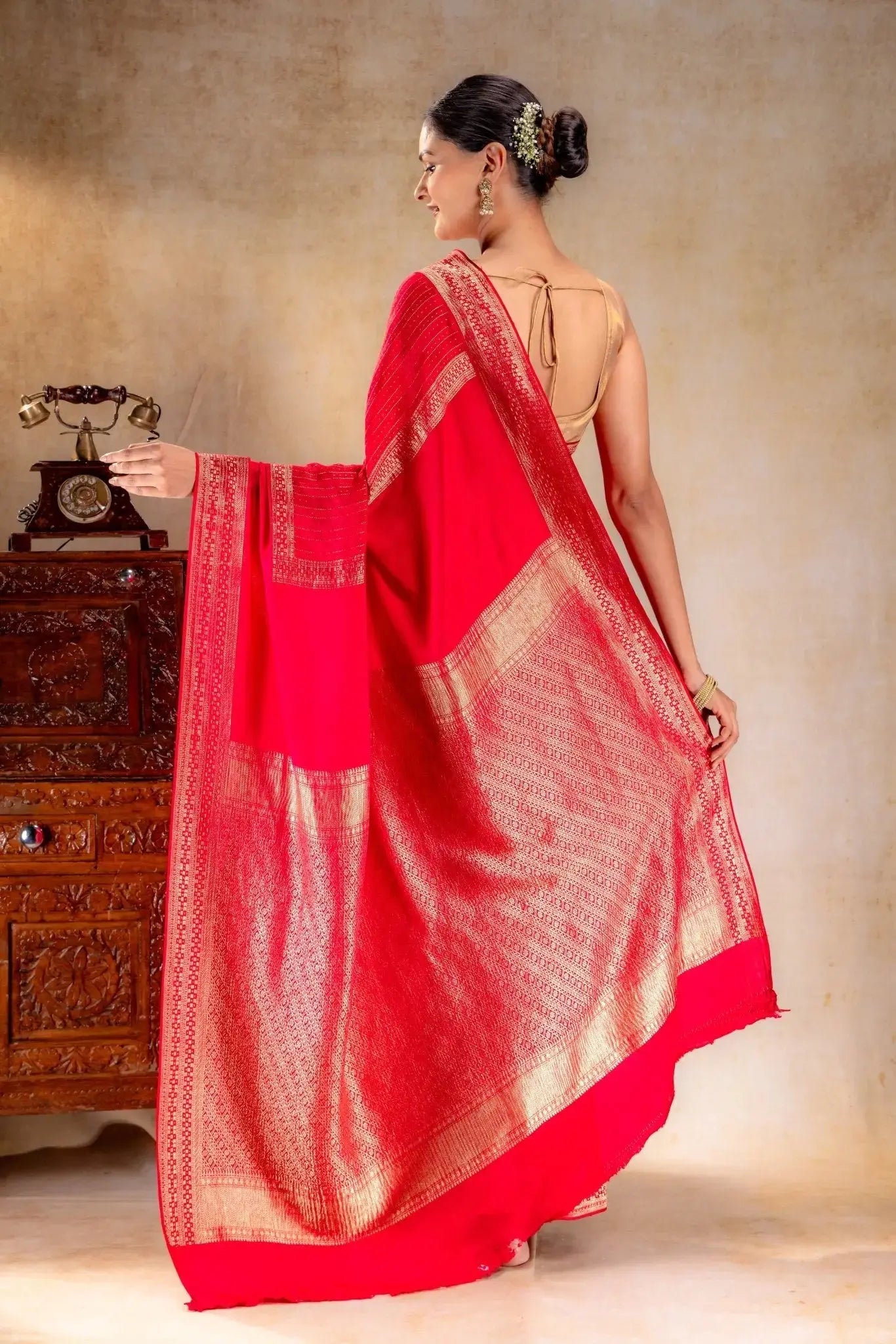 Red Pink Crepe Saree with Gold Zari Square Border & Dot-Line Motifs that-saree-shop.myshopify.com