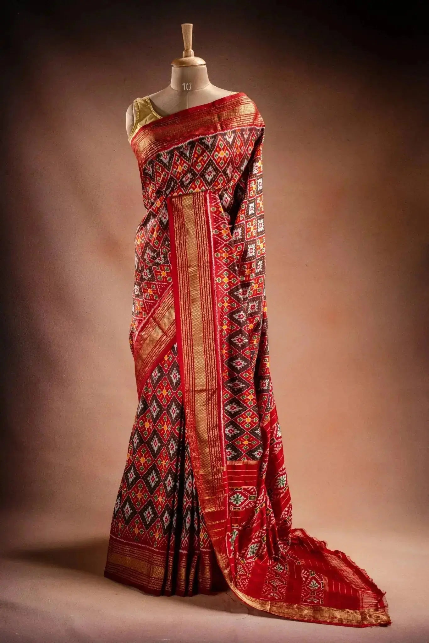 Red Pochampally Silk Saree with Diamond Ikat Weave that-saree-shop.myshopify.com