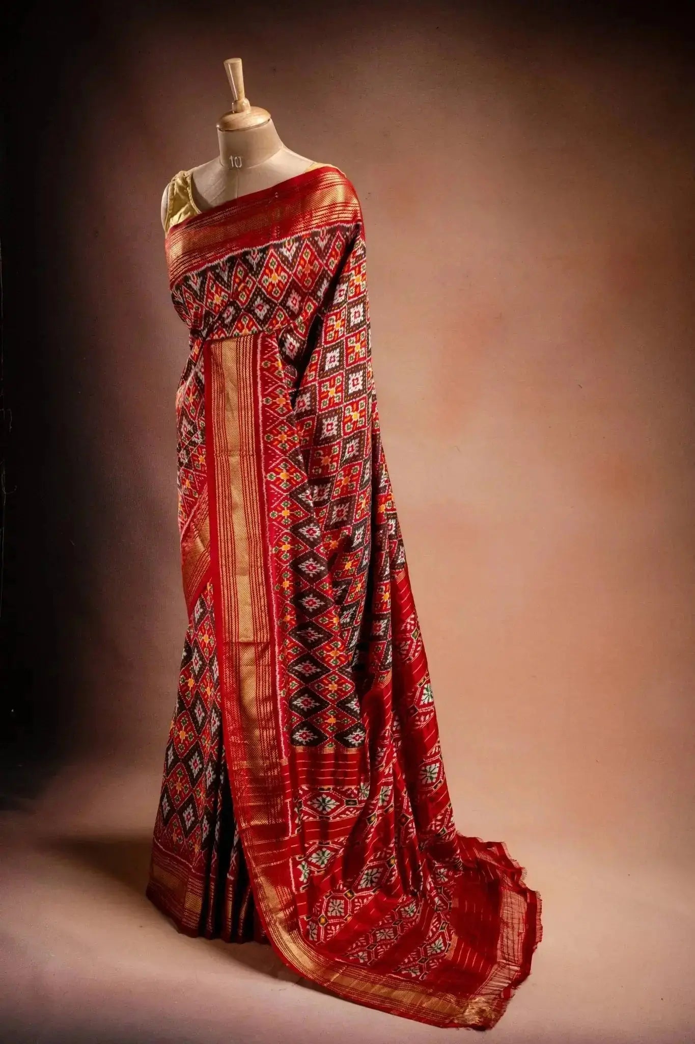 Red Pochampally Silk Saree with Diamond Ikat Weave that-saree-shop.myshopify.com