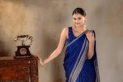 Royal Blue Crepe Saree with Gold Zari Square Border and Dot-Line Motifs that-saree-shop.myshopify.com