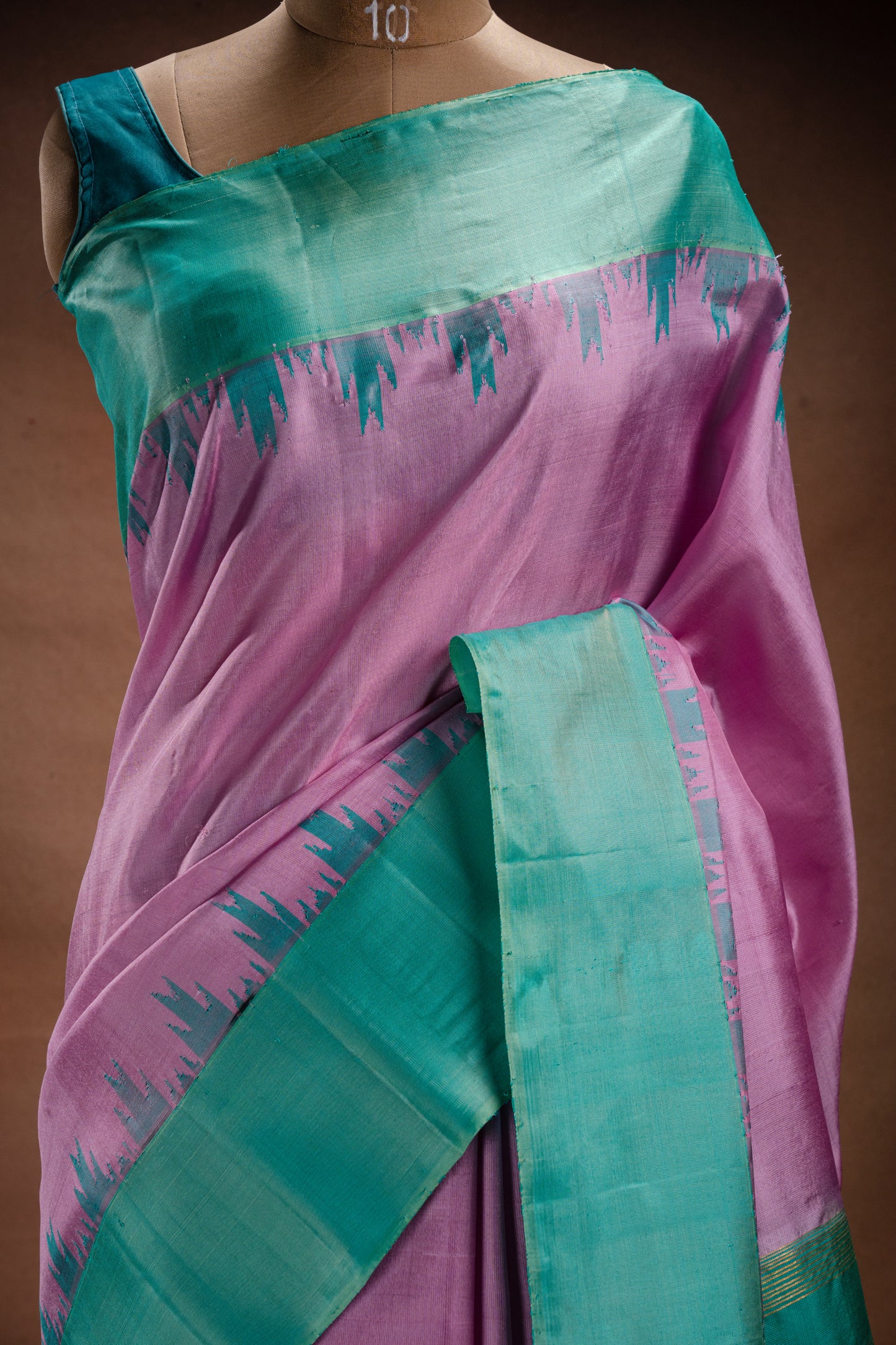 Light onion and Teal Gadwal Silk Saree with Contrast Border
