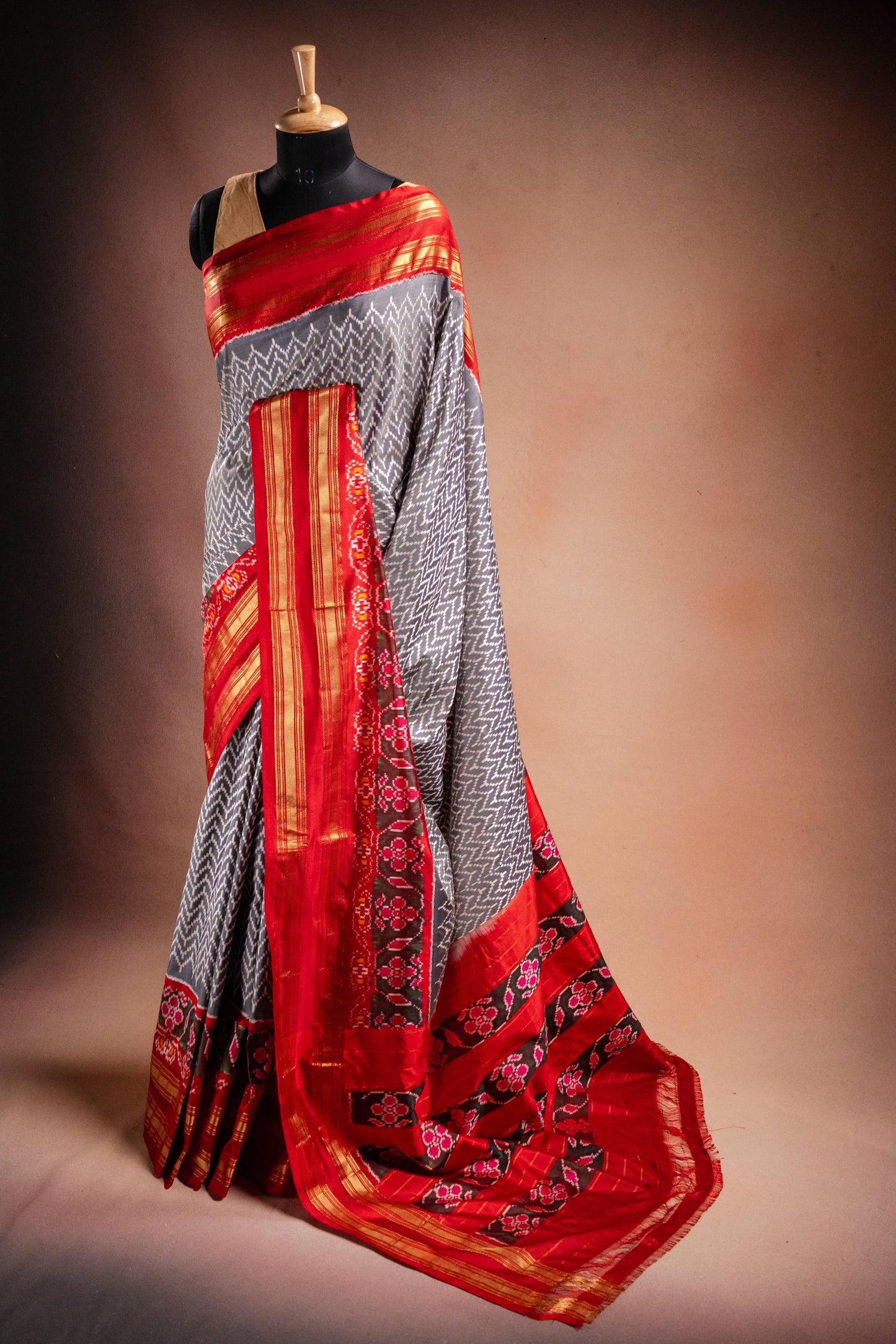 Grey Pochampally Silk Saree with Red Border