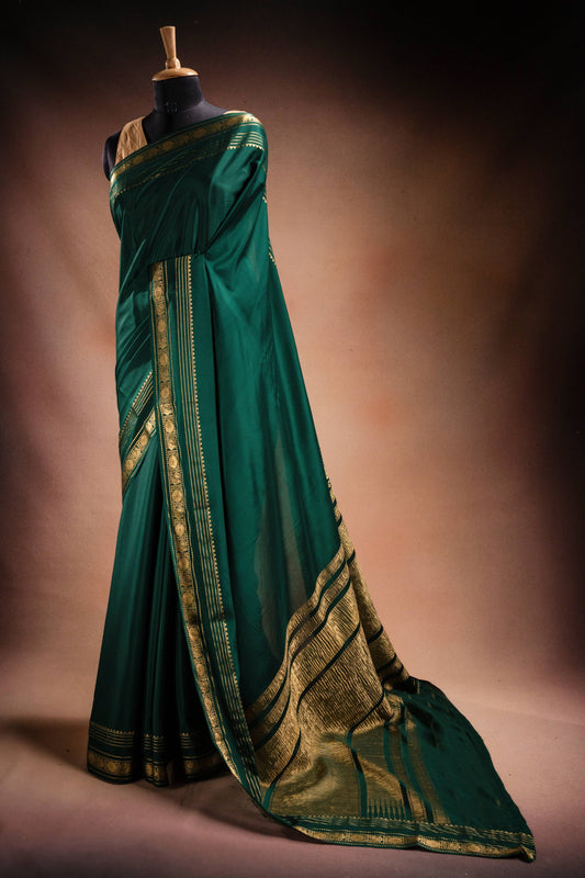 Green Crepe Silk Saree with Rich Pallu