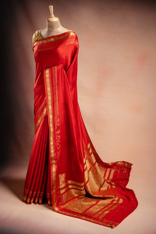 Red Crepe Saree with Rich Pallu