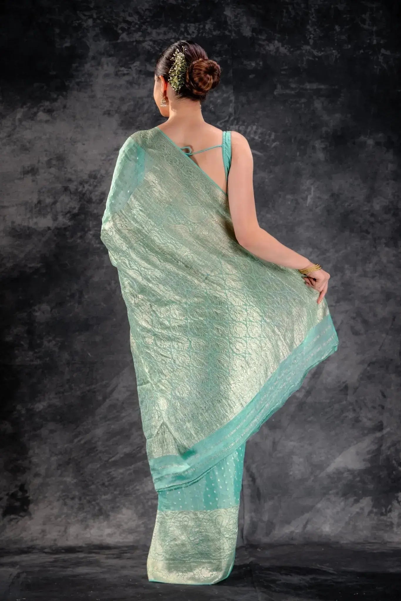 Sea Green Tissue Saree with Majestic Mango Border and Woven Buttas that-saree-shop.myshopify.com
