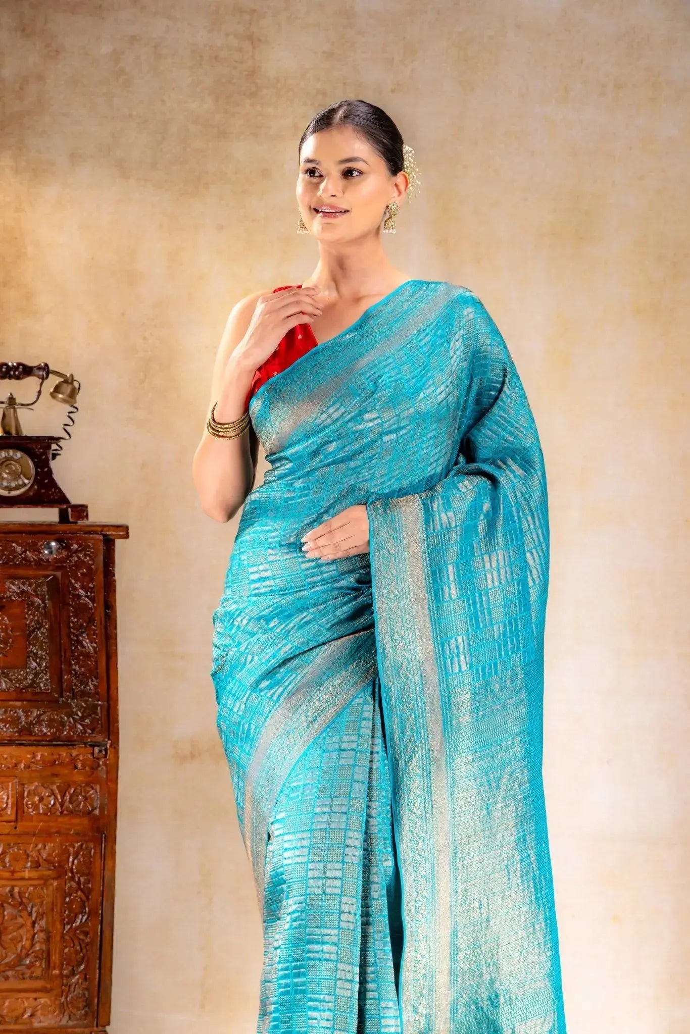 Teal Blue Crepe Silk Saree Vat Dyed with Zari Checkered Weave that-saree-shop.myshopify.com