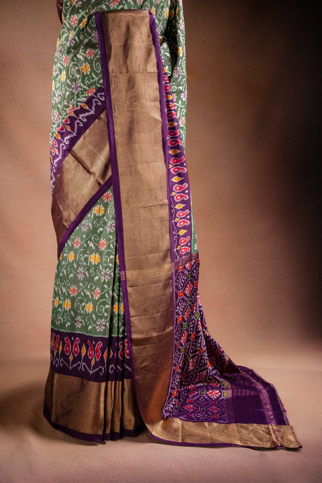 Green Pochampally Saree with Purple Border - That Saree Shop