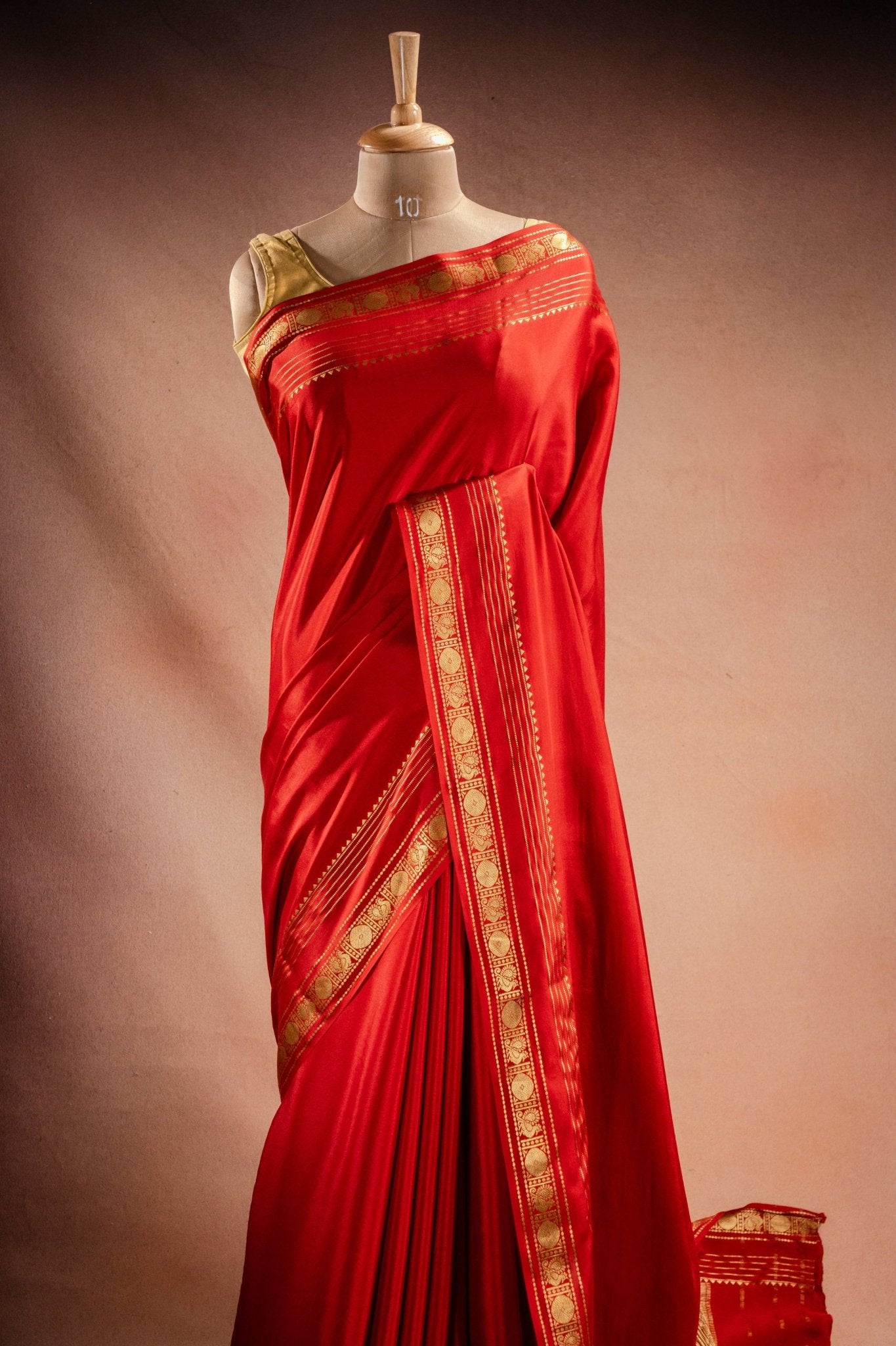Red Crepe Saree with Rich Pallu - That Saree Shop