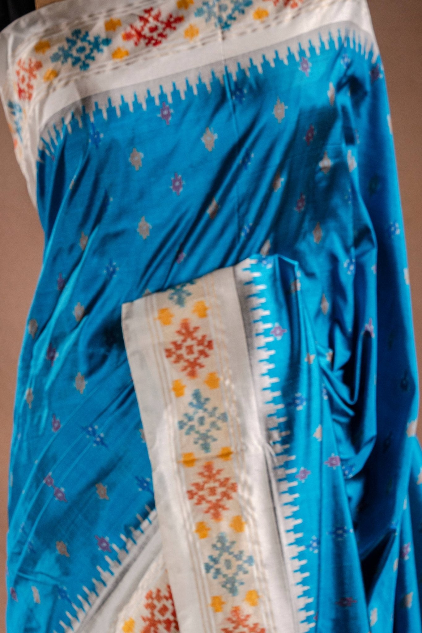Sky Blue Pochampally Saree with White Pallu - That Saree Shop